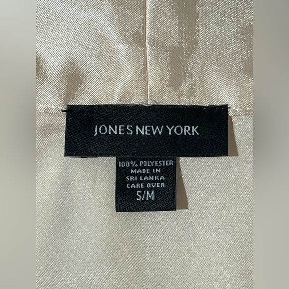 Jones New York Cream Satin Robe - Picture 5 of 8